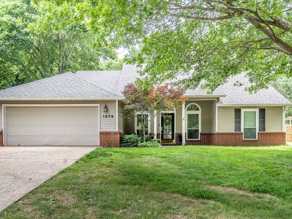1678 Charlee Avenue , Fayetteville, AR 72703