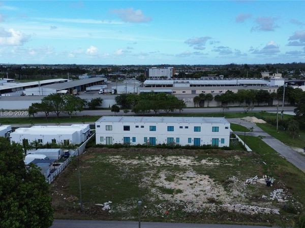 215 NW 3rd Ave , Florida City, FL 33034