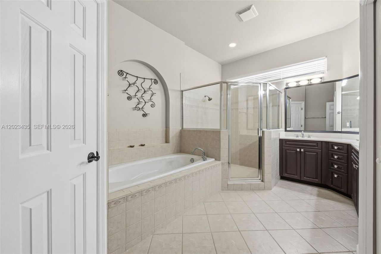 14832 Indigo Lakes Cir, Naples, FL 34119 Photo