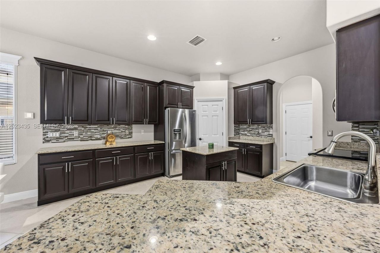 14832 Indigo Lakes Cir, Naples, FL 34119 Photo