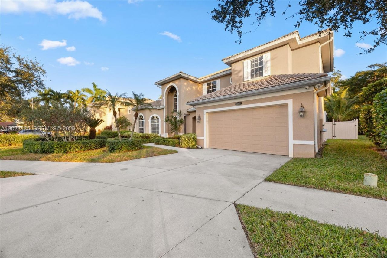 14832 Indigo Lakes Cir, Naples, FL 34119 Photo