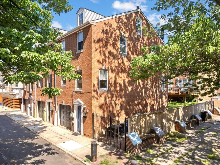 217 Titan Street, Philadelphia, PA 19147 Main Photo