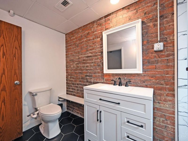 1410 Main Street, Unit 2C, Cincinnati, OH 45202 Photo 16