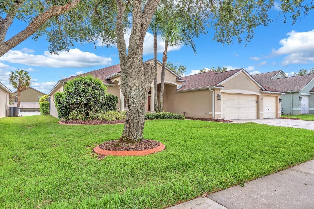 2809 Durant Trails Boulevard , Dover, FL 33527 Photo