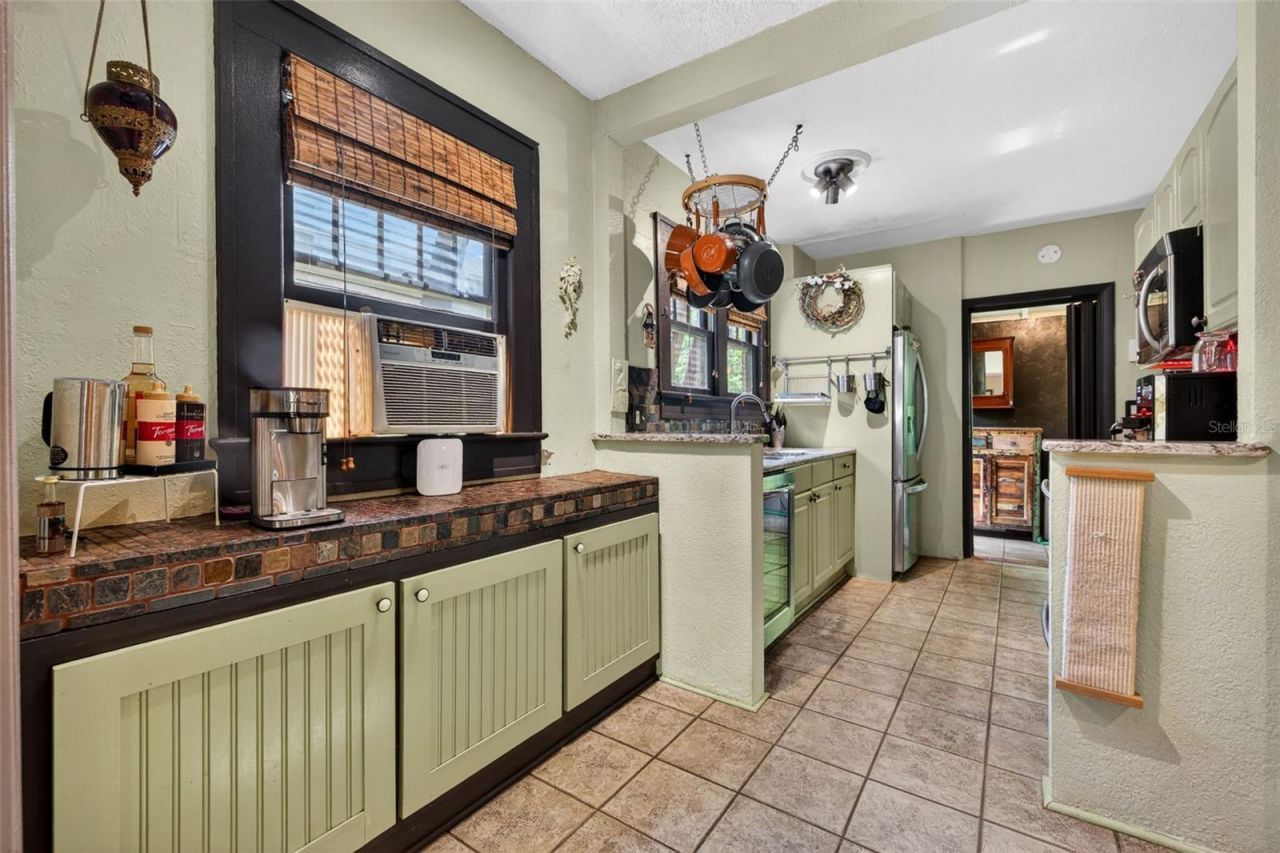 652 8th Avenue N, Saint Petersburg, FL 33701 Photo