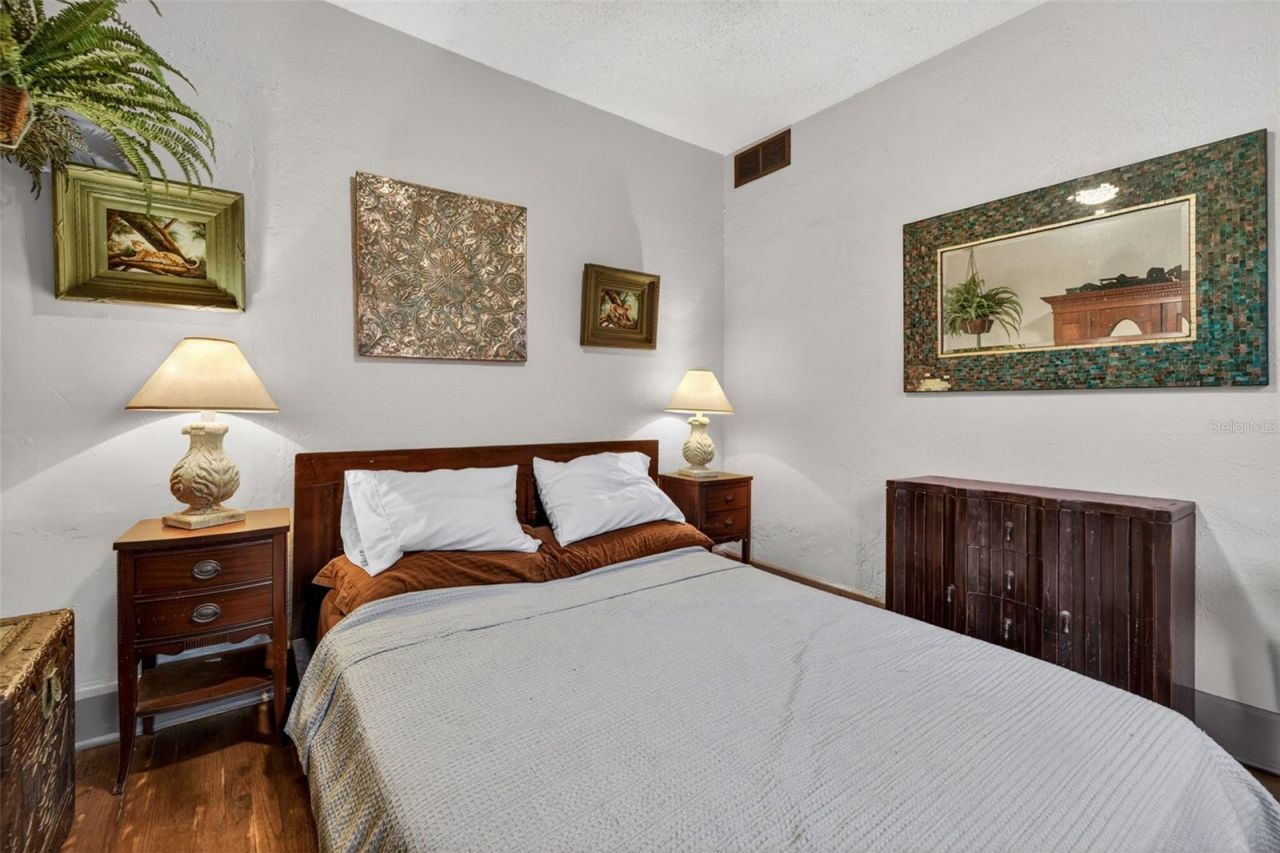 652 8th Avenue N, Saint Petersburg, FL 33701 Photo