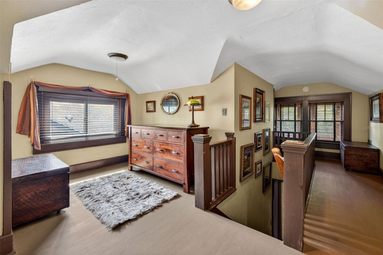 652 8th Avenue N, Saint Petersburg, FL 33701 Photo