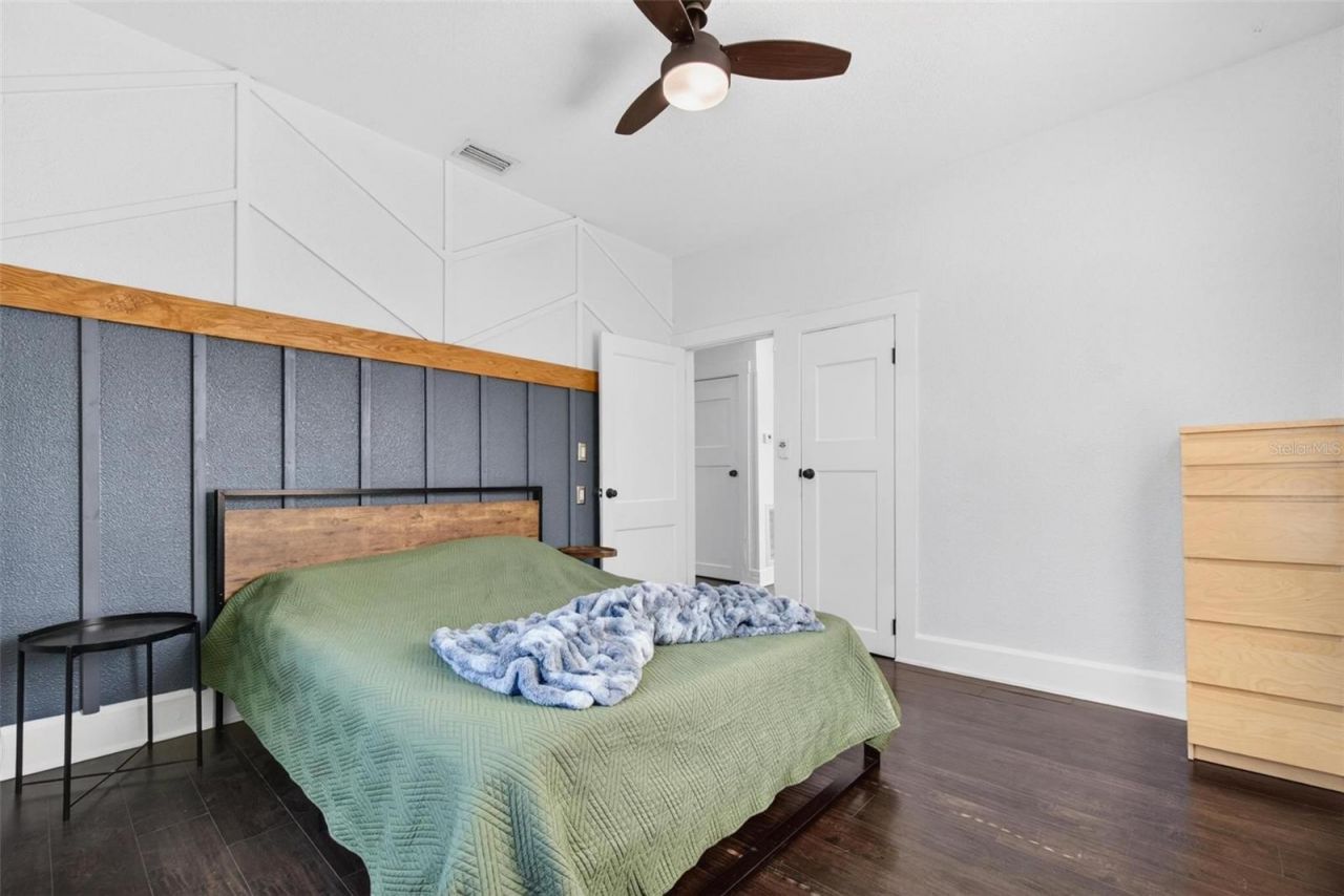 4556 Yarmouth Avenue S, Saint Petersburg, FL 33711 Photo