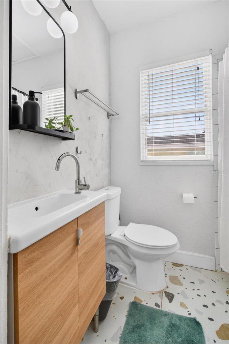 4556 Yarmouth Avenue S, Saint Petersburg, FL 33711 Photo