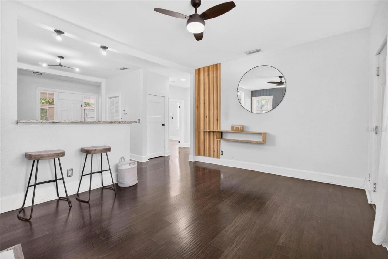 4556 Yarmouth Avenue S, Saint Petersburg, FL 33711 Photo