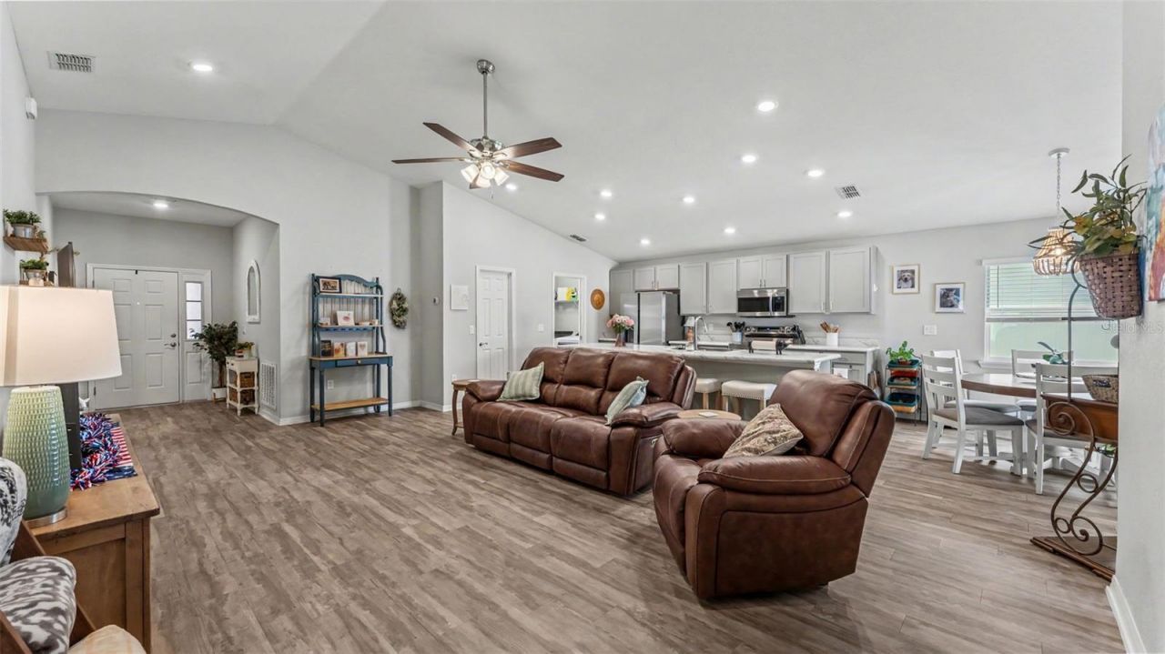 6328 Gardner Drive, Lakeland, FL 33813 Photo