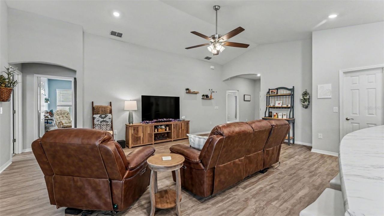 6328 Gardner Drive, Lakeland, FL 33813 Photo