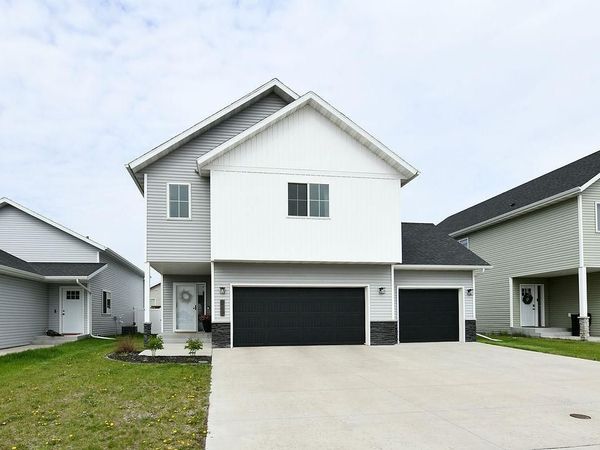 7345 23rd Street S, Fargo, ND 58104