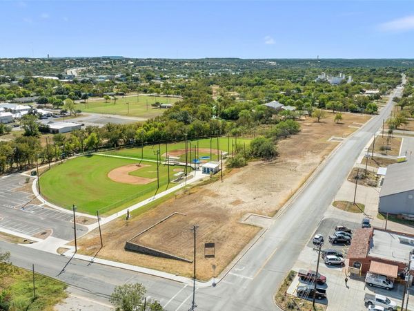 711-1 Avenue N, Marble Falls, TX 78654
