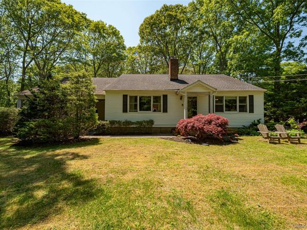 179 Dix Hills Road , Dix Hills, NY 11746