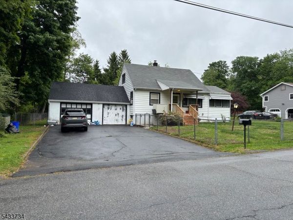 33 Longview Ave, Randolph, NJ 07869