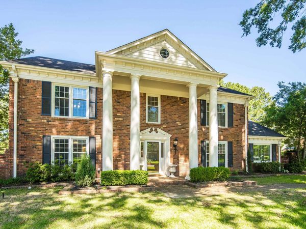 2243 W GLENALDEN DR, Germantown, TN 38139