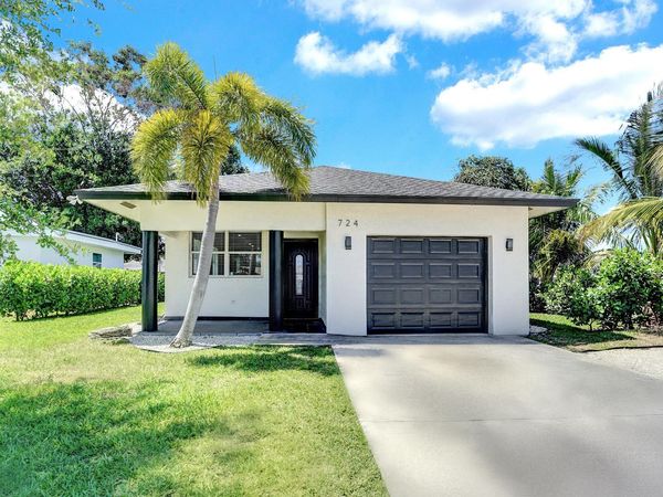 724 SW 9th Street, Delray Beach, FL 33444