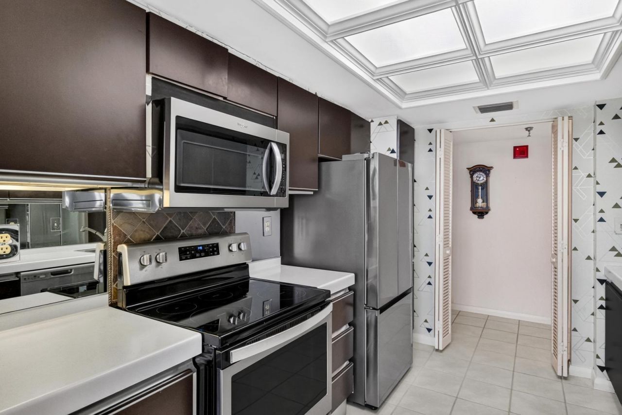 115 Lakeshore Drive, Unit 1549, North Palm Beach, FL 33408 Photo