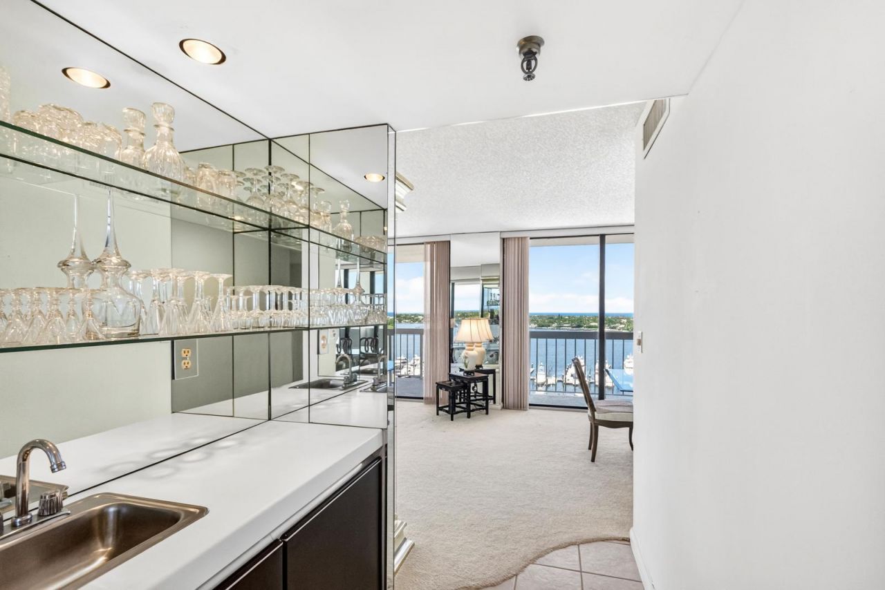 115 Lakeshore Drive, Unit 1549, North Palm Beach, FL 33408 Photo
