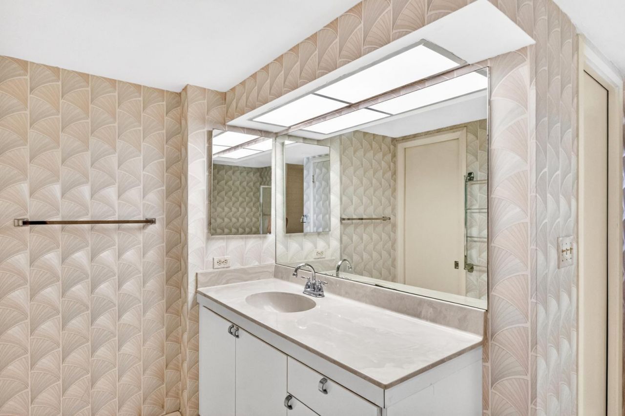 115 Lakeshore Drive, Unit 1549, North Palm Beach, FL 33408 Photo