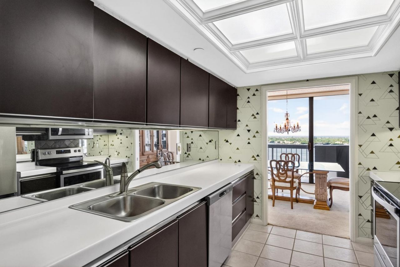 115 Lakeshore Drive, Unit 1549, North Palm Beach, FL 33408 Photo