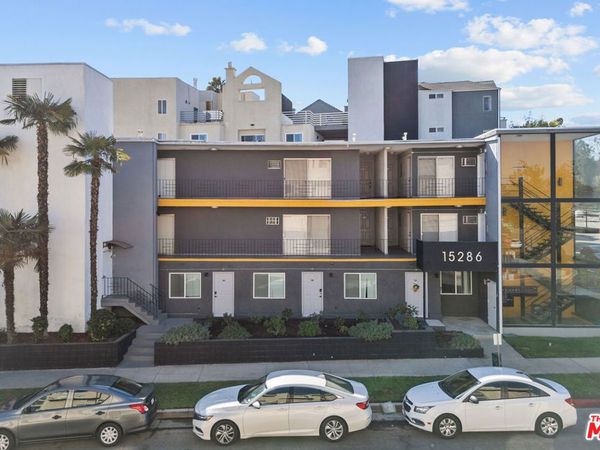 15286 Sutton Street, Unit 102, Sherman Oaks, CA 91403