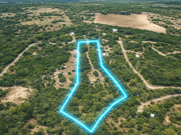 1321 Brushy Creek Drive, Lakehills, TX 78063