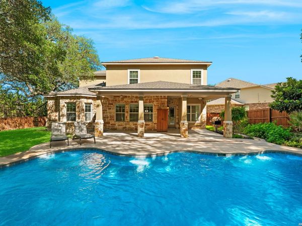 221 WINDSOR DR, Boerne, TX 78006
