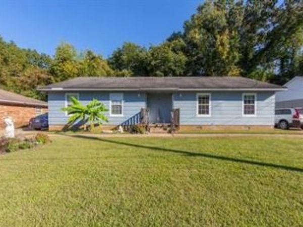30 Carolane Dr, Jackson, TN 38305