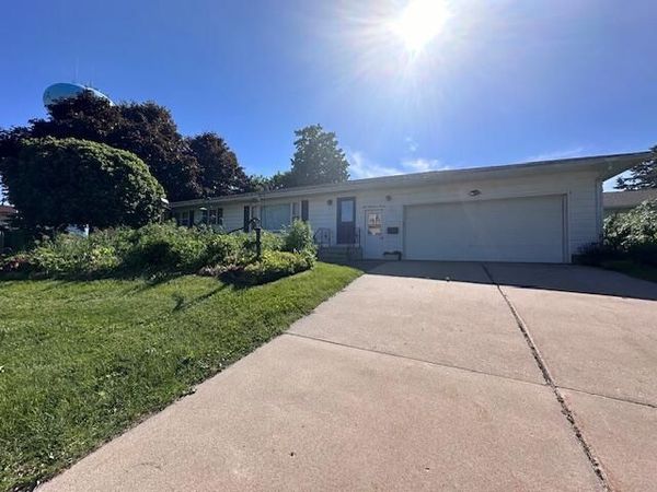 207 N Pine STREET, Caledonia, MN 55921