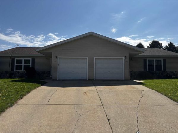 1102-1104 Sausalito Drive, Waunakee, WI 53597