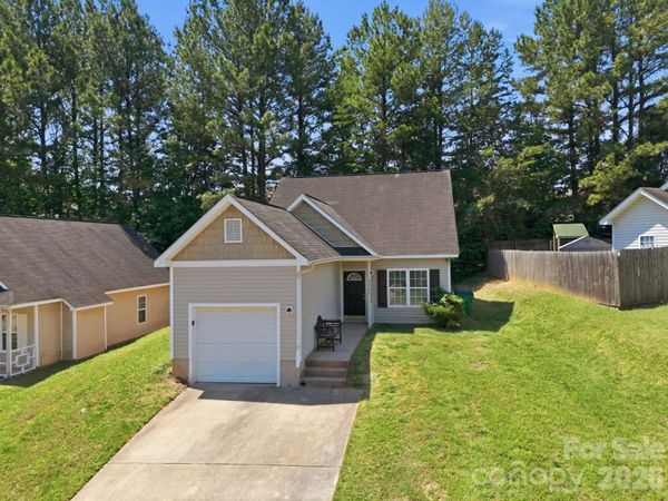 6330 Derryfield Drive , Charlotte, NC 28213