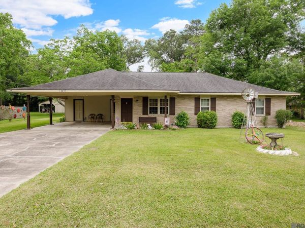 12241 Oakline Acres, St Amant, LA 70774