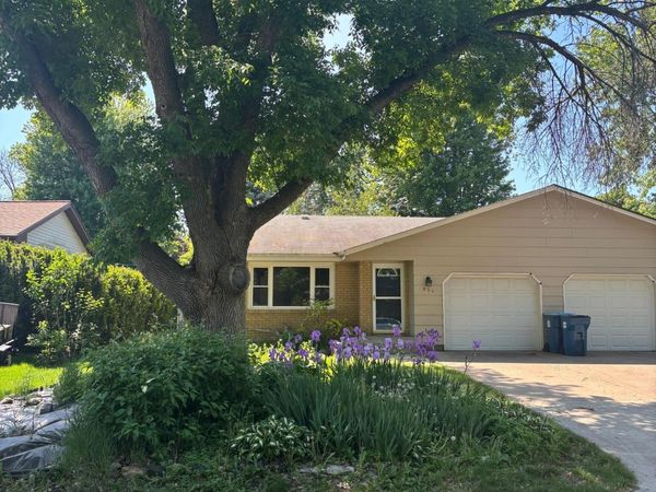 954 Miller Street S, Shakopee, MN 55379