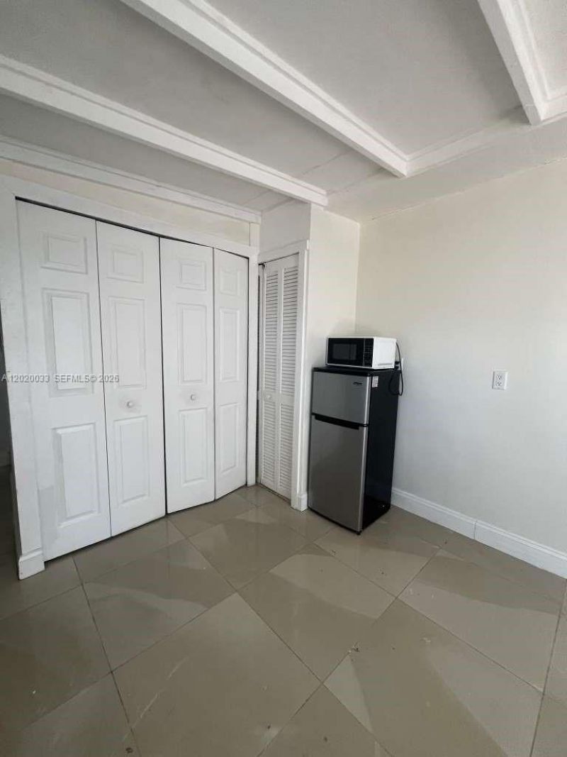 1629 NE 177 St , Unit 2, Miami, FL 33162 Photo