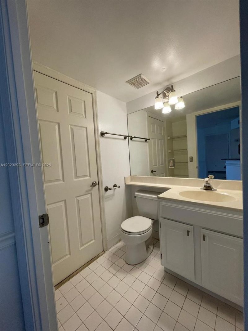 1280 S Alhambra Cir , Unit 2119, Coral Gables, FL 33146 Photo