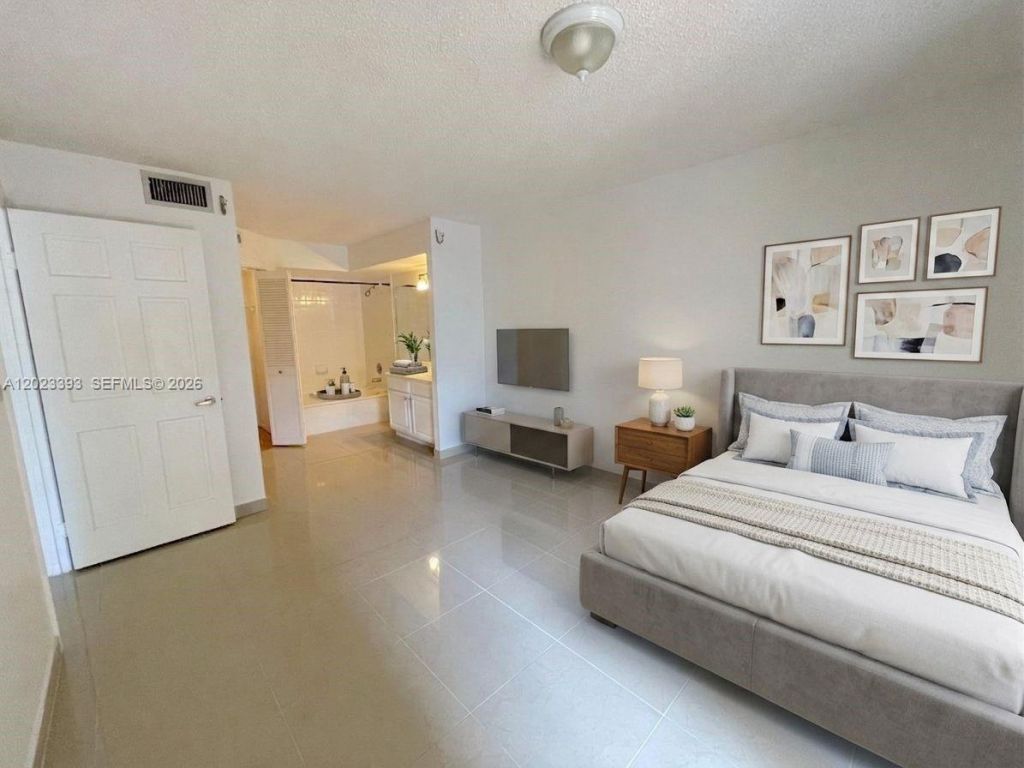 1280 S Alhambra Cir, Unit 2119, Coral Gables, FL 33146 Photo