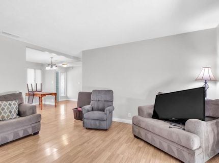 319 Jesse Ave, Roseville, CA 95678 Photo