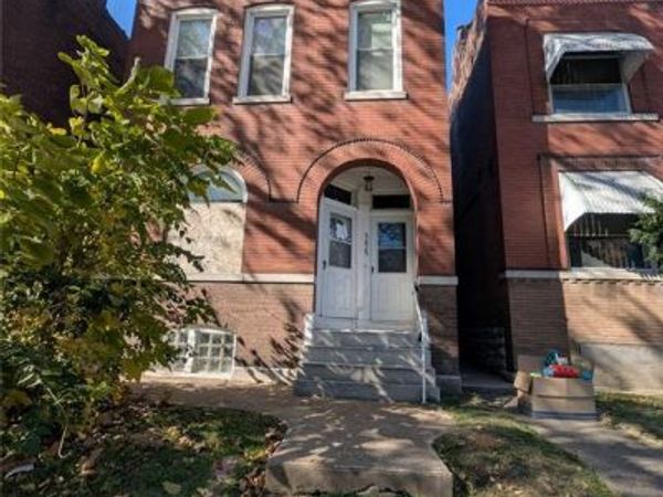 5425 S Broadway , St Louis, MO 63111