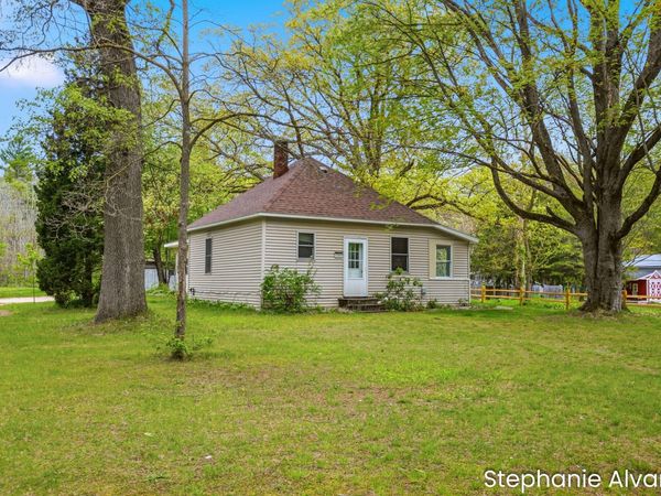 1560 E McMillan Road, Muskegon, MI 49445