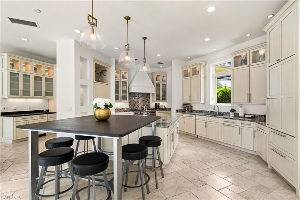 615 Binnacle Dr , Naples, FL 34103 Photo
