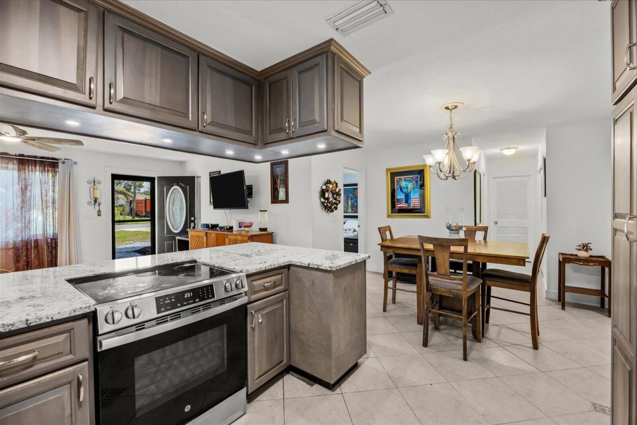 1671 SE 11th Street, Unit 1671, Stuart, FL 34996 Photo
