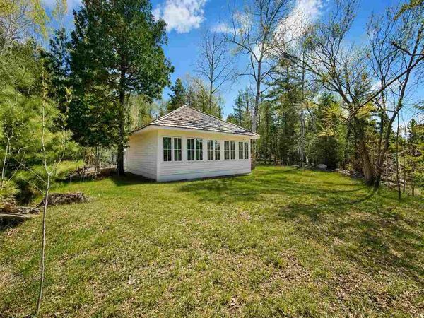 09294 Woods Road, Charlevoix, MI 49720