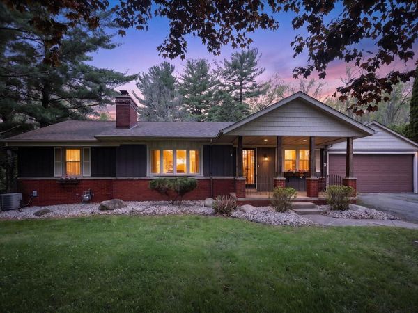 54851 N Pine Road , South Bend, IN 46628