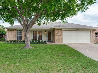 7305 S Meadow Drive E, Fort Worth, TX 76133