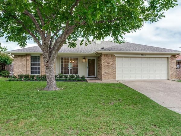7305 S Meadow Drive E, Fort Worth, TX 76133