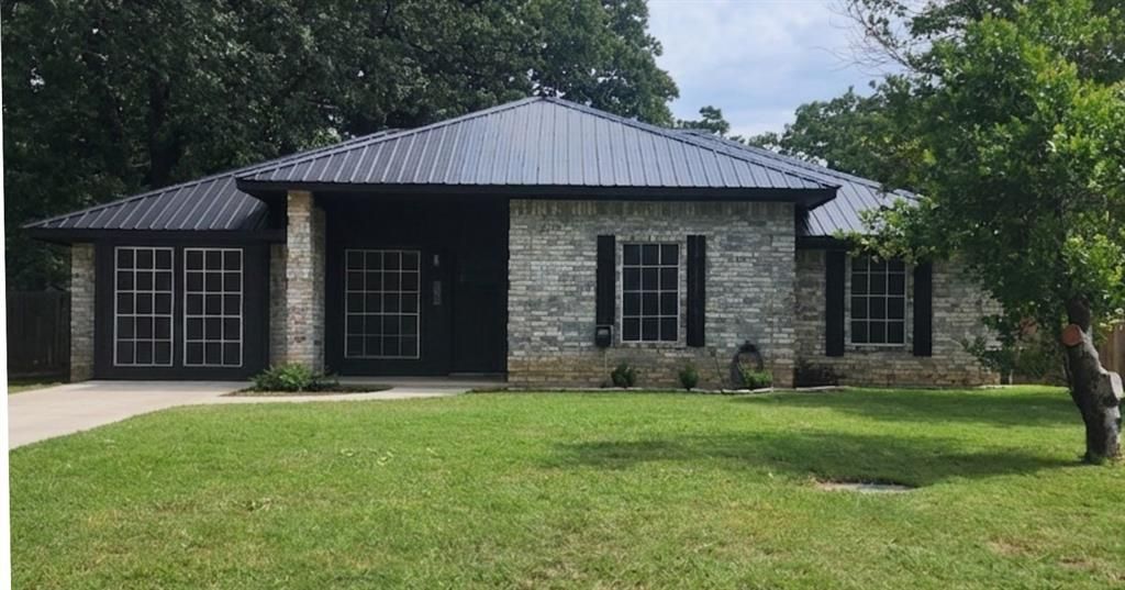 202 Creekstone Court, Seagoville, TX 75159 Main Photo