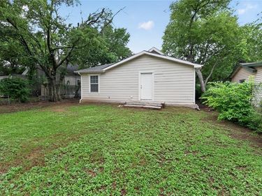 2805 Walker Street, Fort Worth, TX 76105