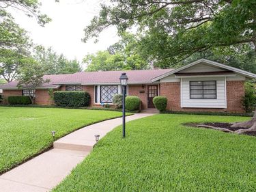 7101 Jewell Avenue, Fort Worth, TX 76112